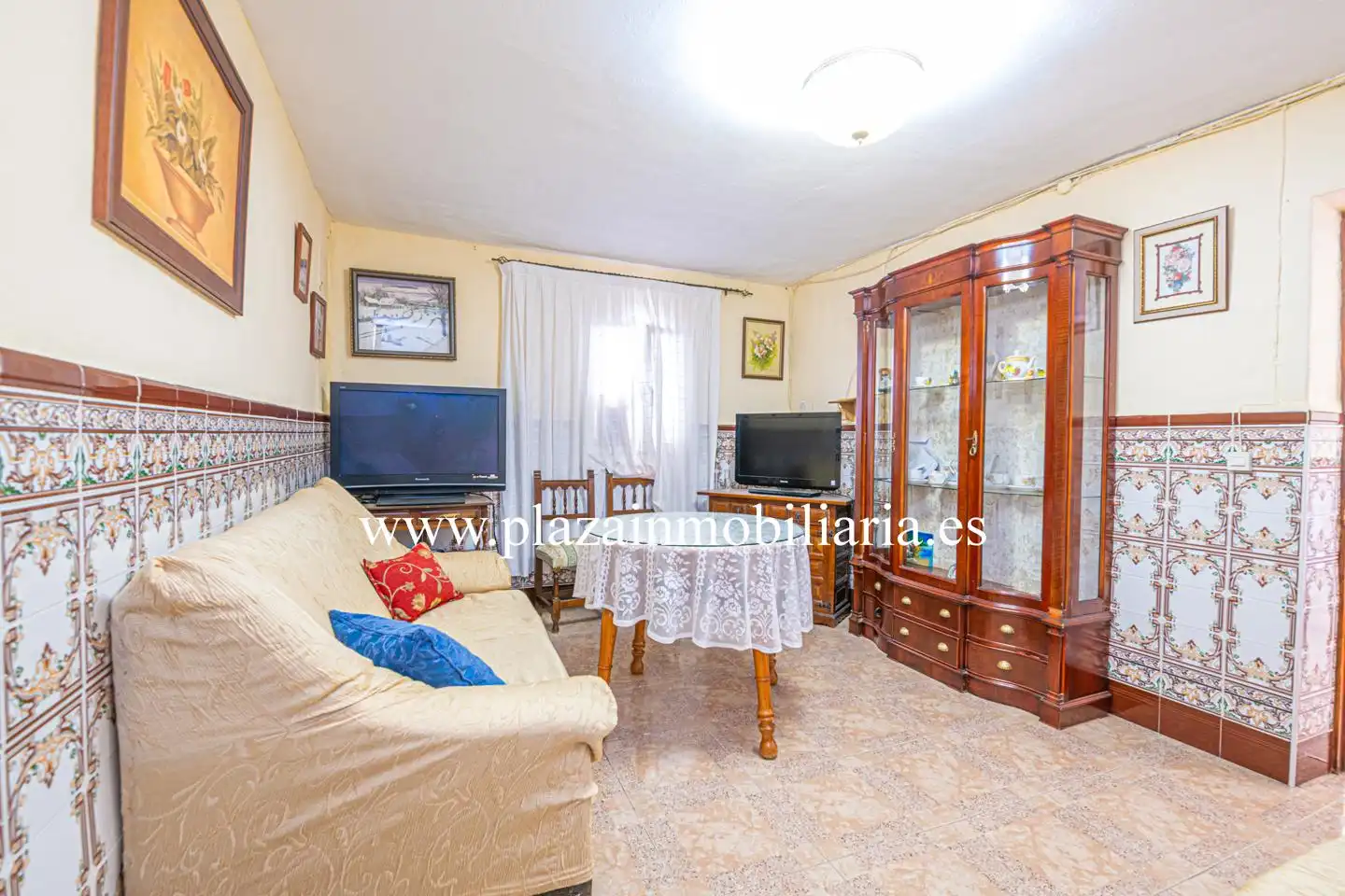 Sala de estar de Casa o chalet en venta en Lucena con Trastero
