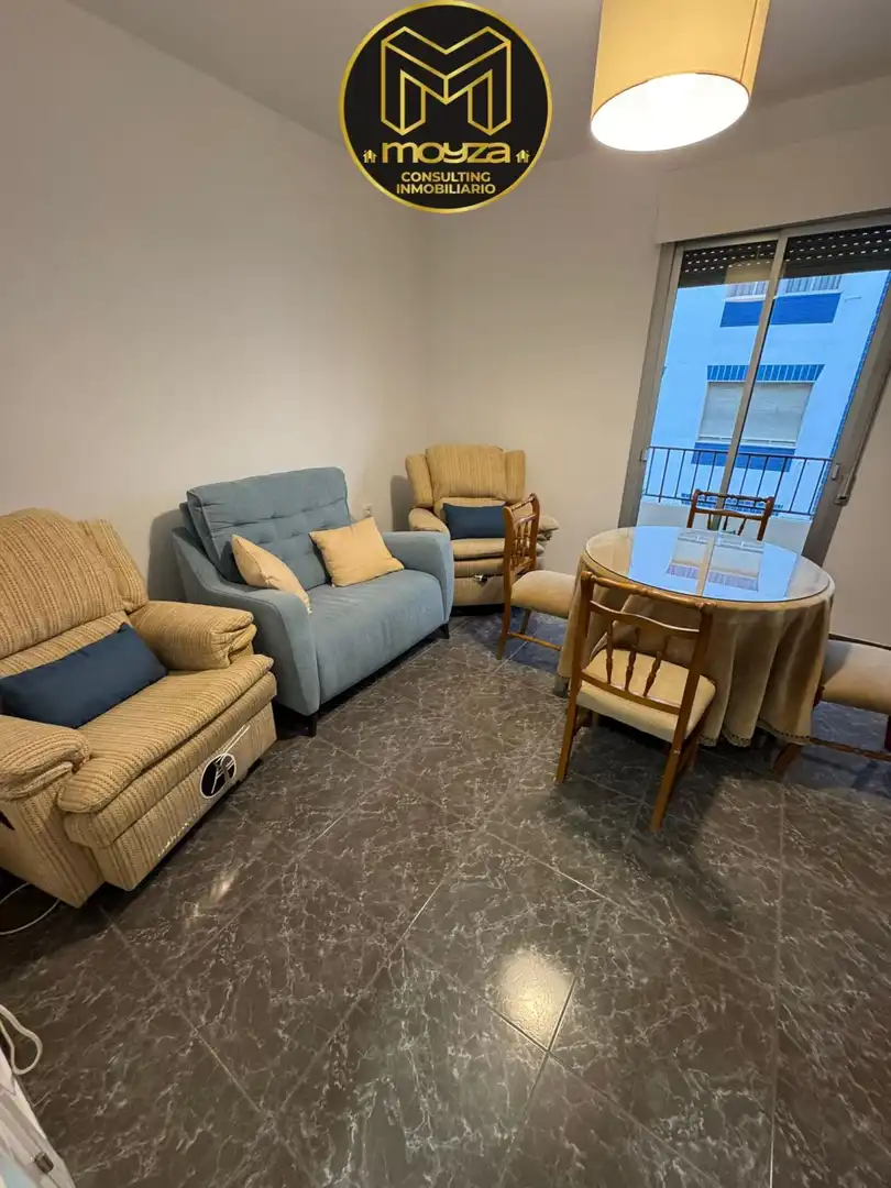 Appartamento con terrazza in affitto a Hospital