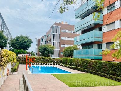 Exterior view of Attic for sale in Sant Cugat del Vallès  with Air Conditioner, Heating and Terrace