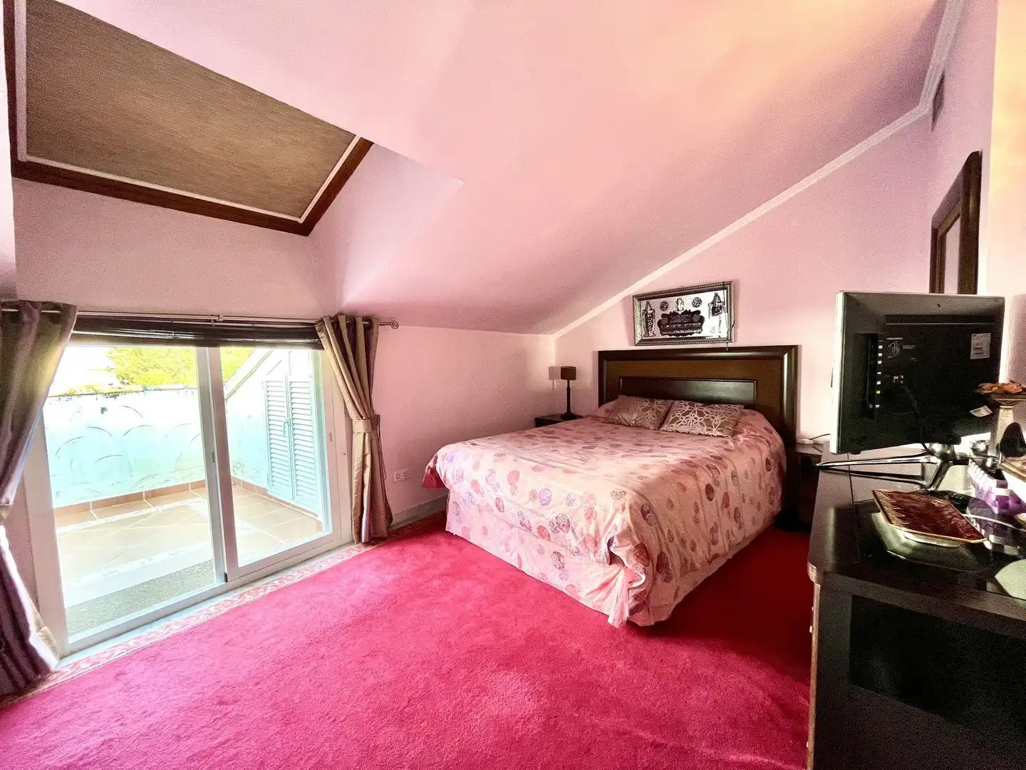 Habitación de Dúplex en venta en Marbella con Aire acondicionado, Trastero y Piscina comunitaria