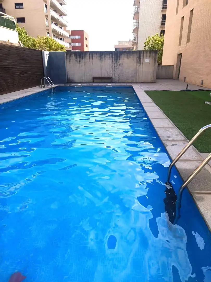 Piscina de Dúplex en venta en Tarragona con Aire acondicionado, Calefacción y Jardín privado