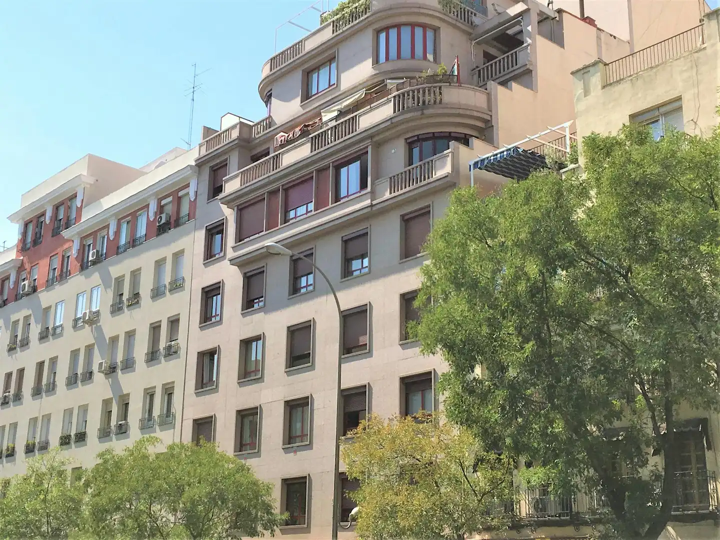 Vista exterior de Pis de lloguer en Madrid amb Aire condicionat, Calefacció i Jardí privat