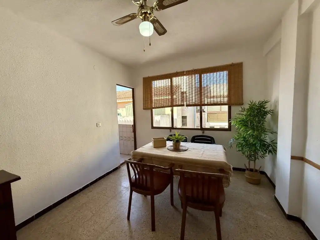 Esszimmer von Wohnung zum Verkauf in Benicasim / Benicàssim mit Waschmaschine und Balkon