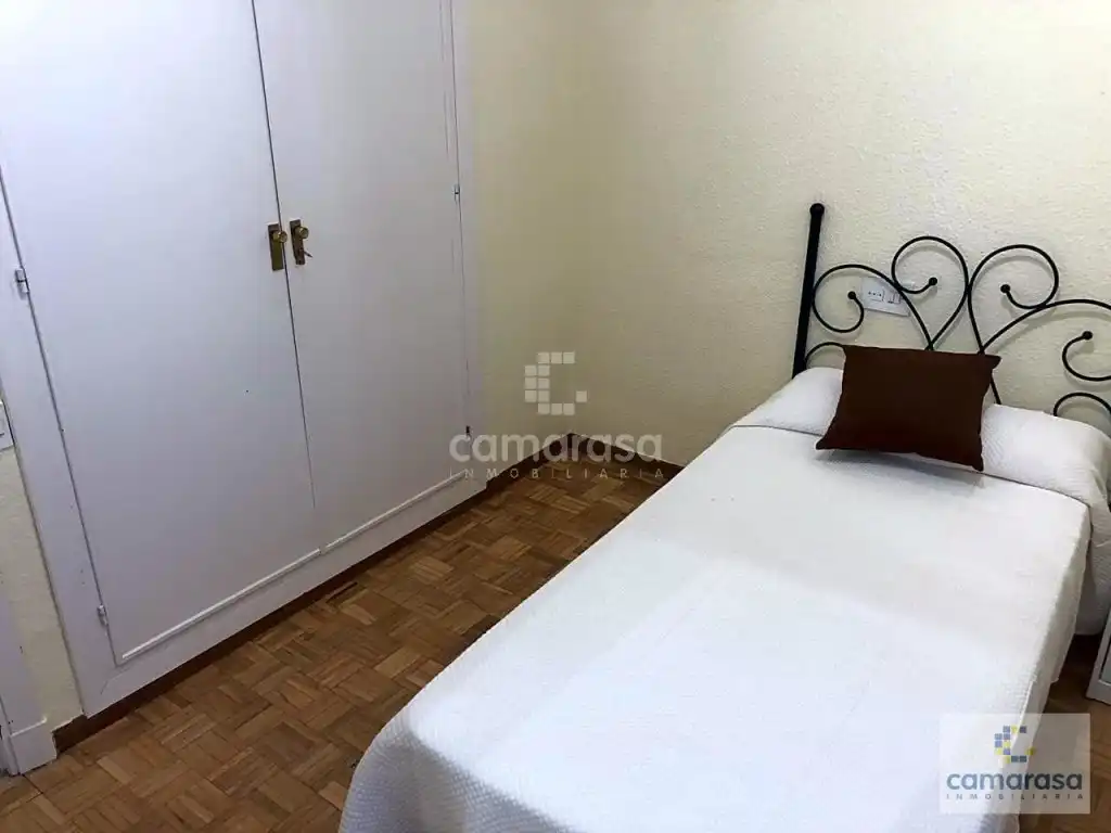 Schlafzimmer von Wohnung zur Miete in Ávila mit Möbliert, Ofen und Waschmaschine