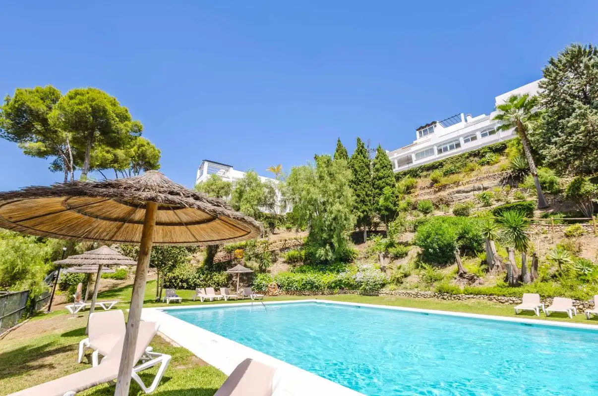 Jardí de Pis en venda en Benahavís amb Aire condicionat, Calefacció i Jardí privat