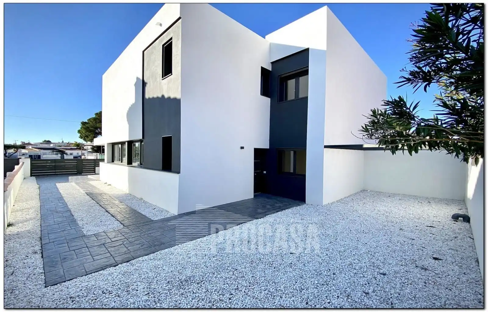 Detached house with pool for sale in REQUESENS, imagen 3