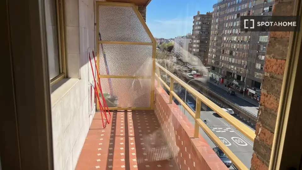 Balcony of Flat for rent in Madrid  with Air Conditioner, Heating and Furnished