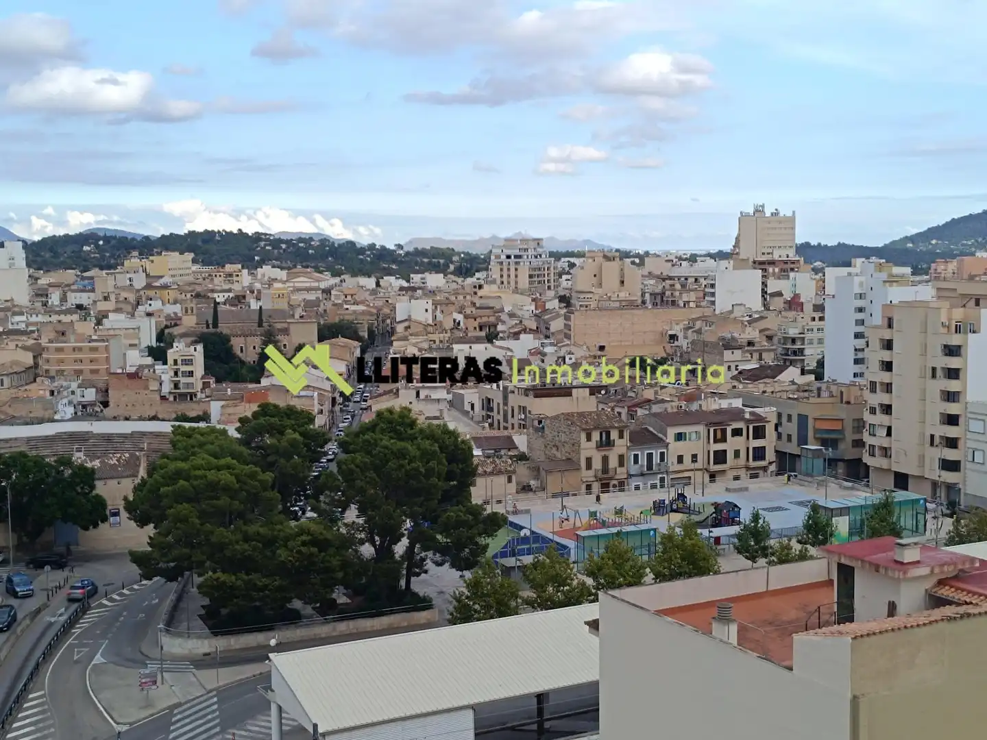 Vista exterior de Piso en venta en Cristo Rey - Parque Europa