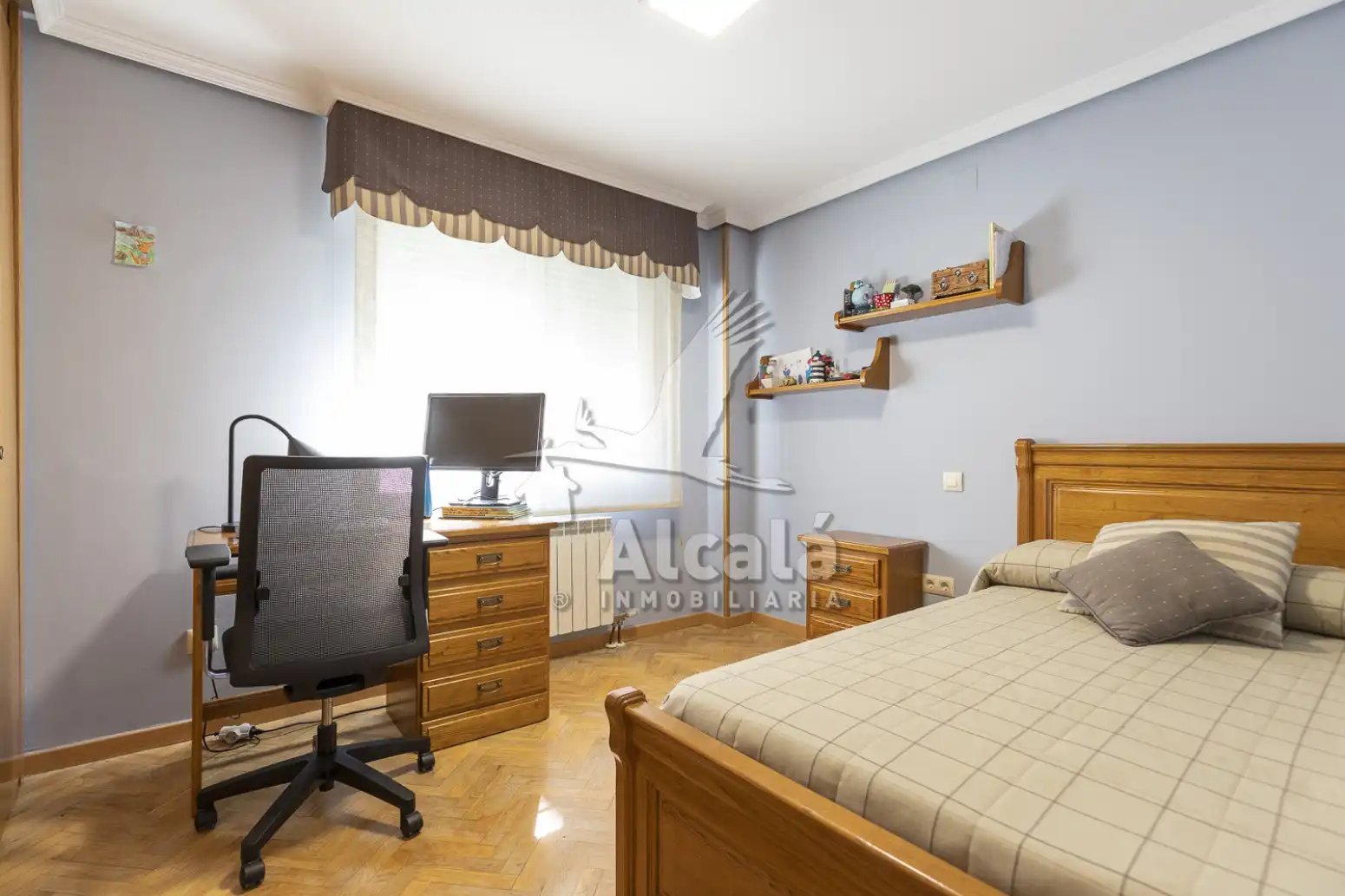 Bedroom of Houses for sale in Alcalá de Henares  with Air Conditioner, Heating and Parquet flooring