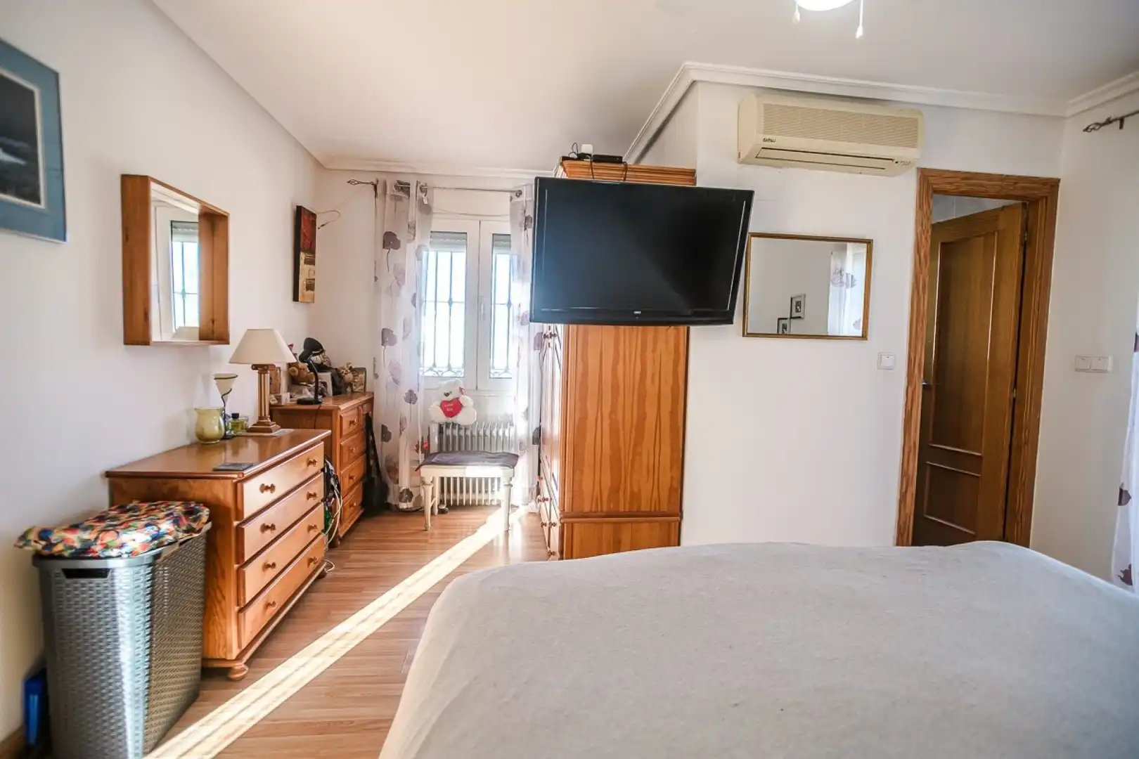 Dormitori de Casa o xalet en venda en Torrevieja amb Aire condicionat, Calefacció i Jardí privat