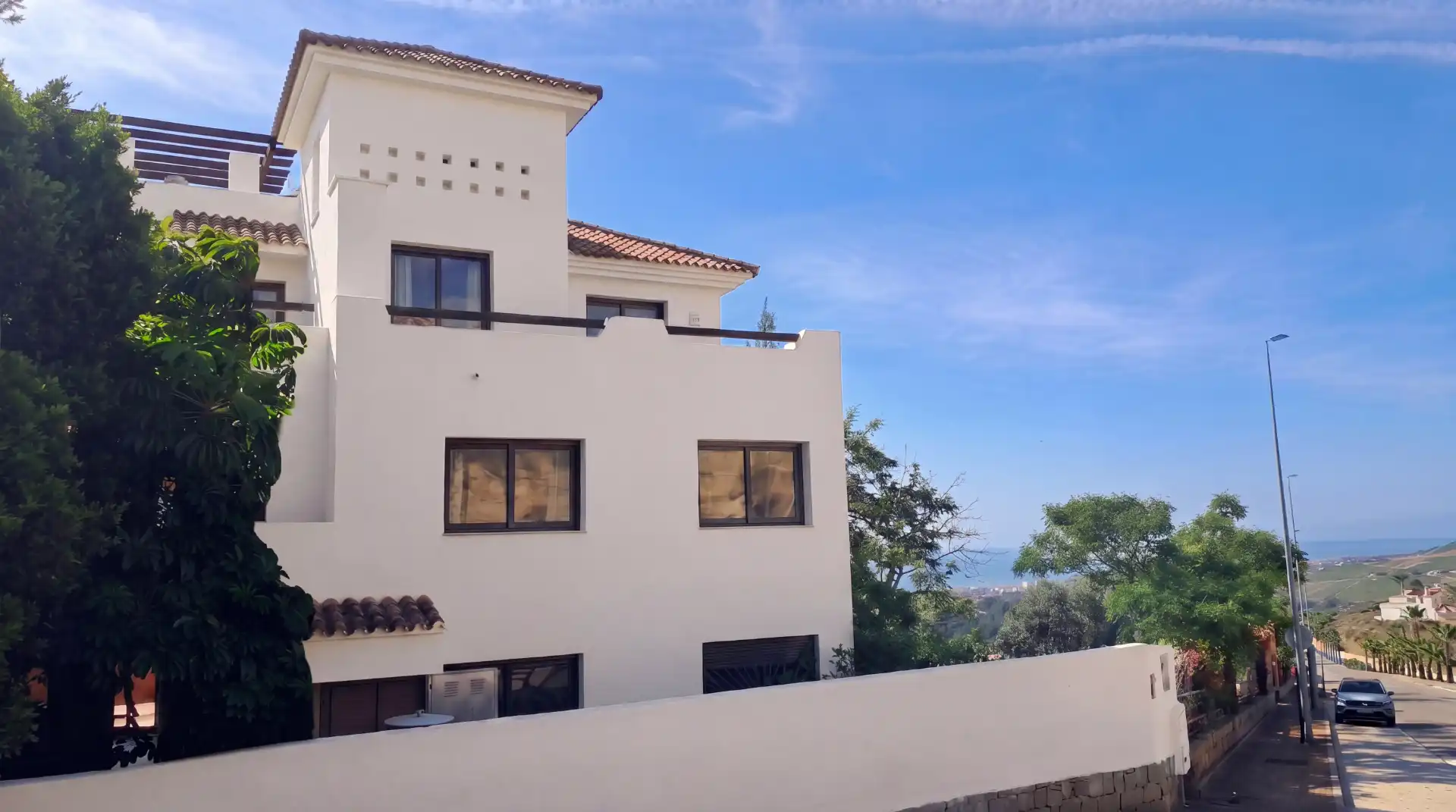 Vista exterior de Pis en venda en Casares amb Aire condicionat, Terrassa i Traster