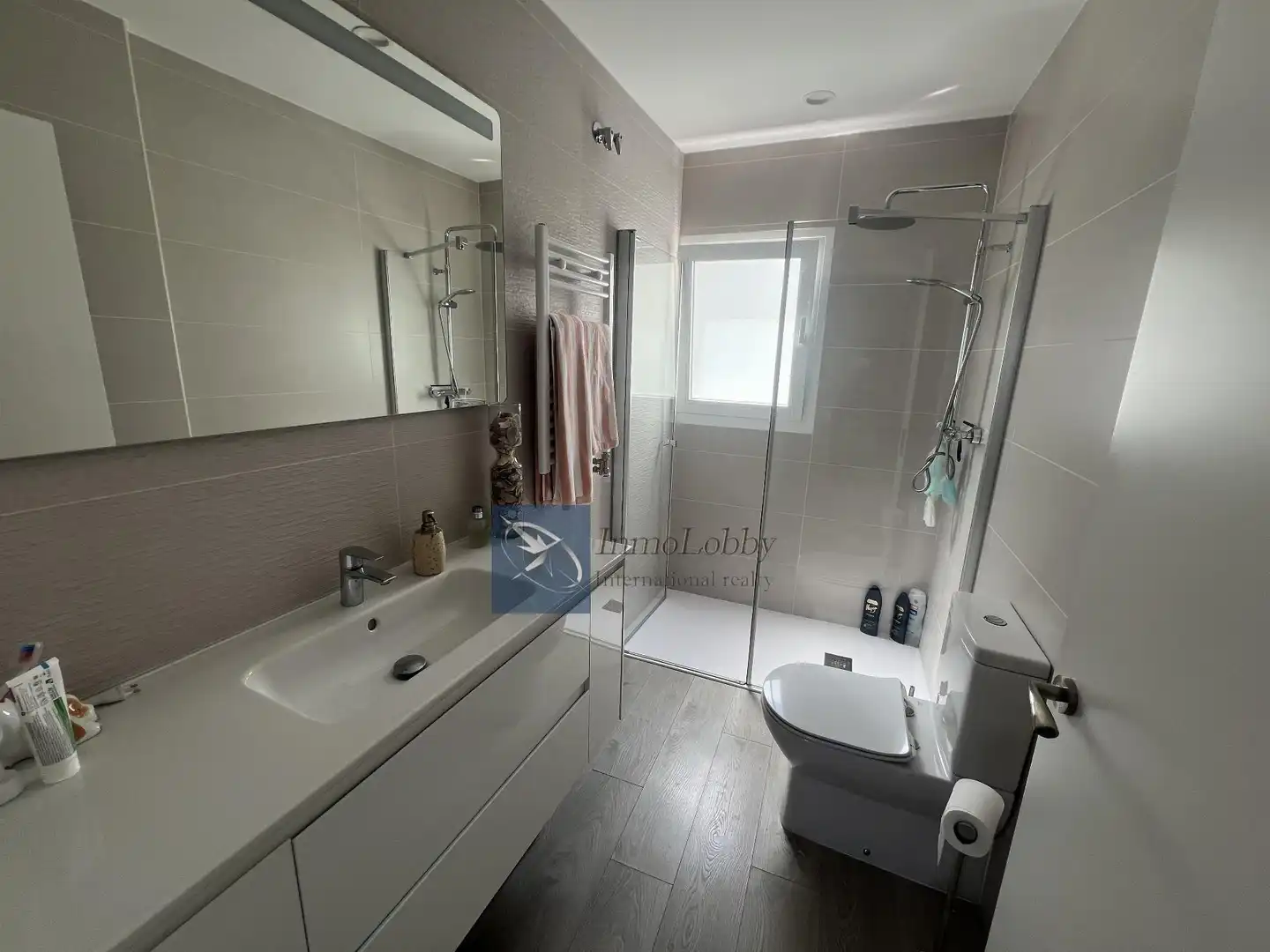 Bany de Apartament en venda en Sant Feliu de Guíxols amb Aire condicionat, Calefacció i Terrassa