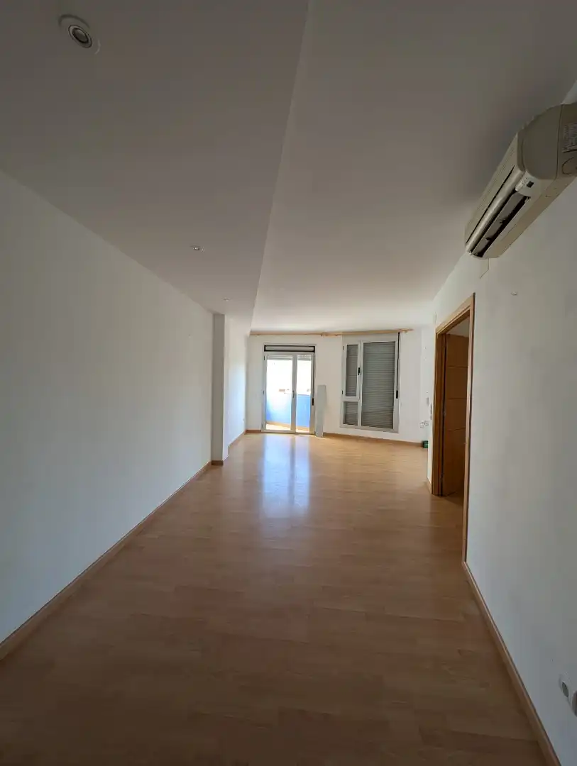 Appartamento con terrazza in vendita a Carrer Poligono 89, imagen 2