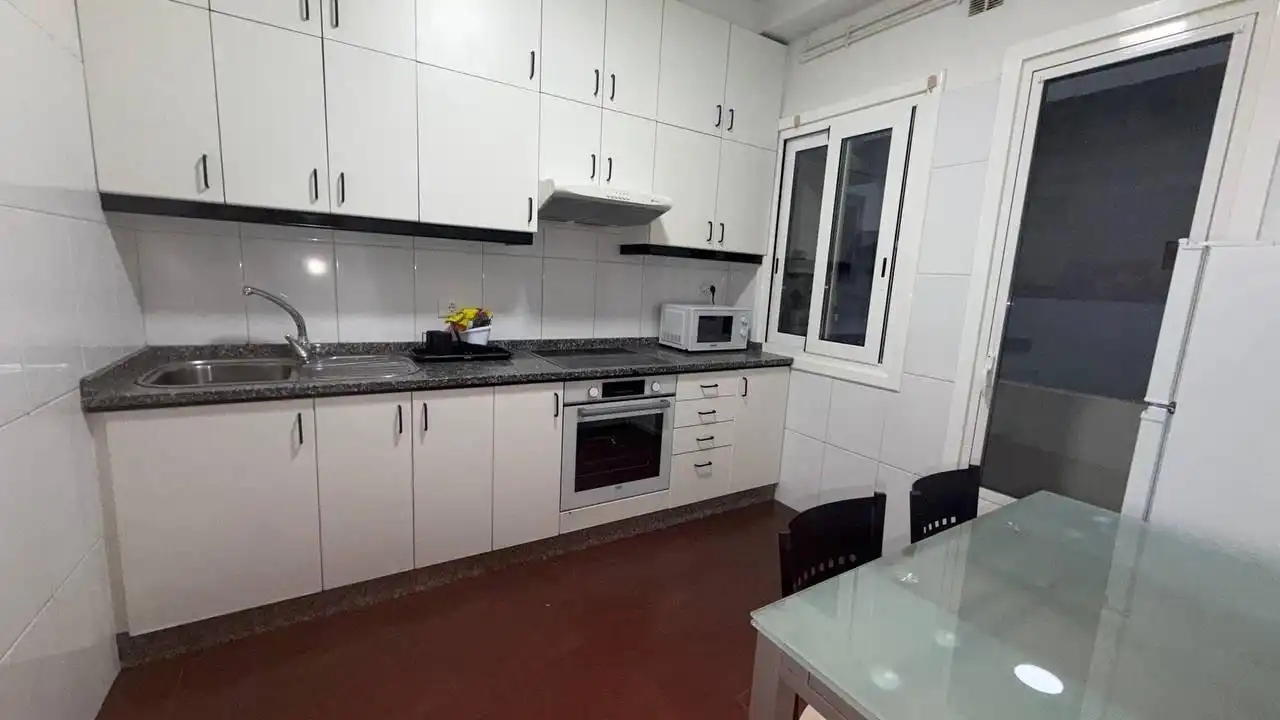 Appartamento con terrazza in affitto a Centro, imagen 3