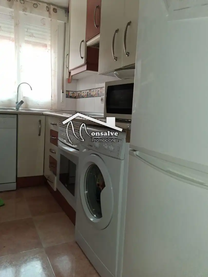Küche von Wohnung zum Verkauf in Borox mit Klimaanlage, Heizung und Abstellraum