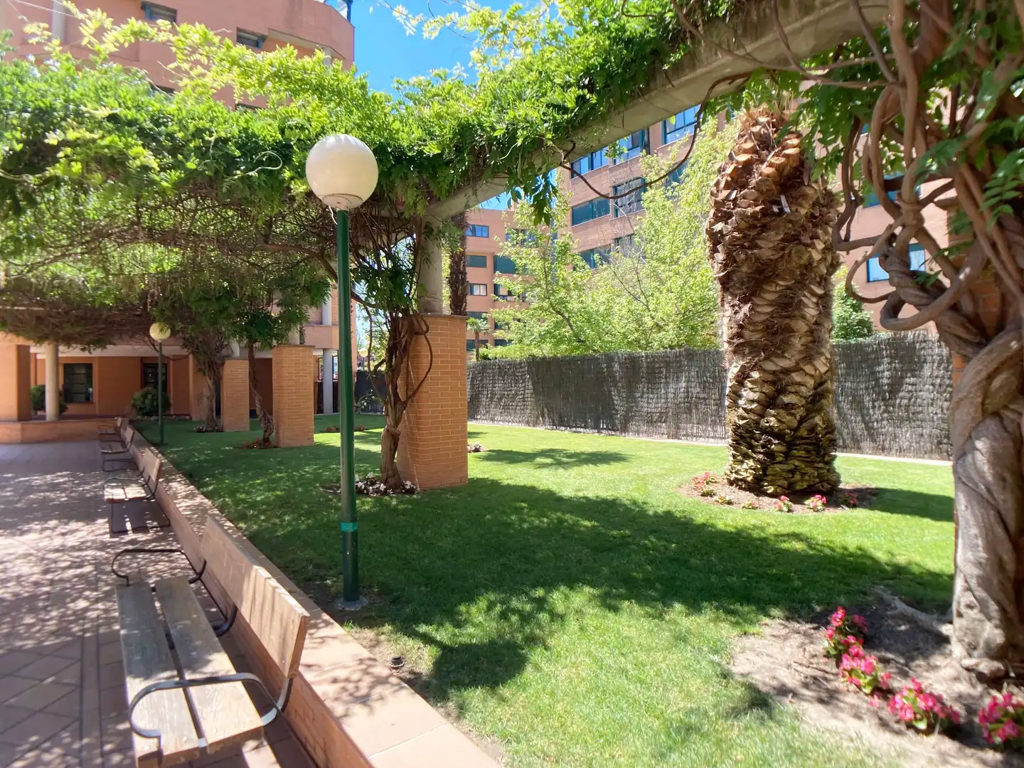 Jardí de Pis de lloguer en Madrid amb Aire condicionat, Calefacció i Parquet