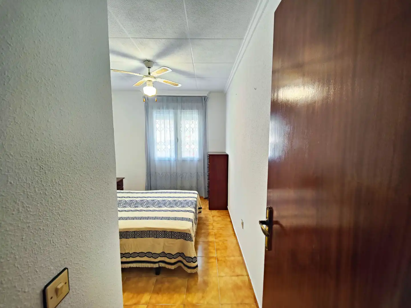 Habitación de Casa adosada de alquiler en Torrevieja con Aire acondicionado, Jardín privado y Terraza