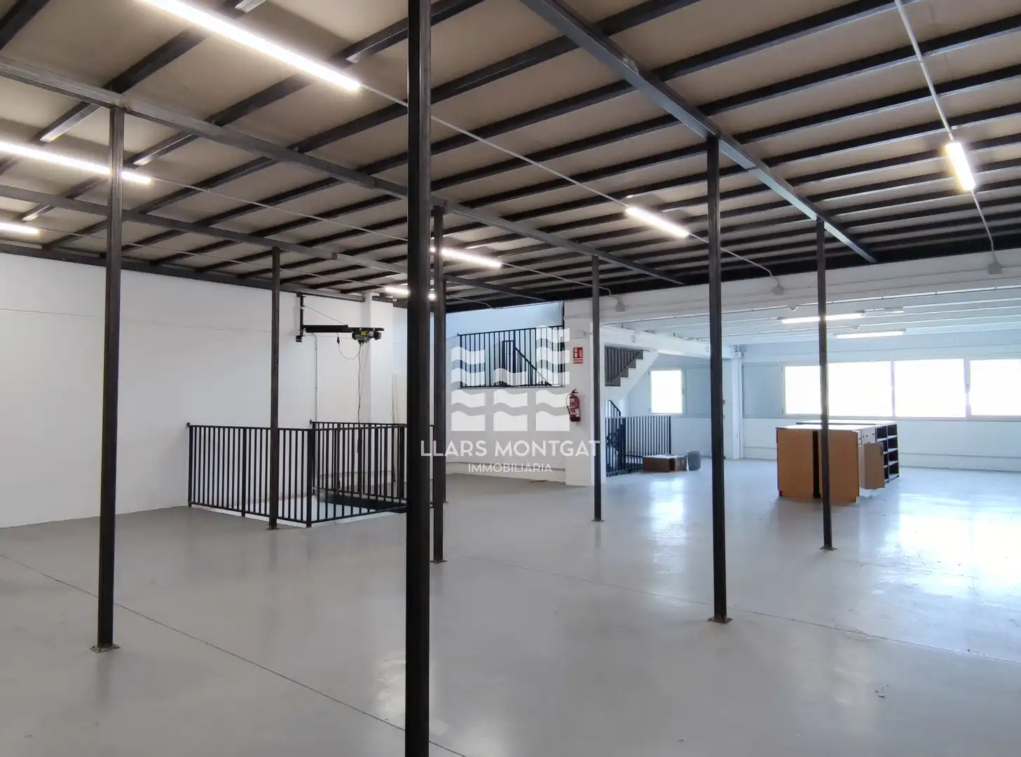 Nau industrial de lloguer en Montgat