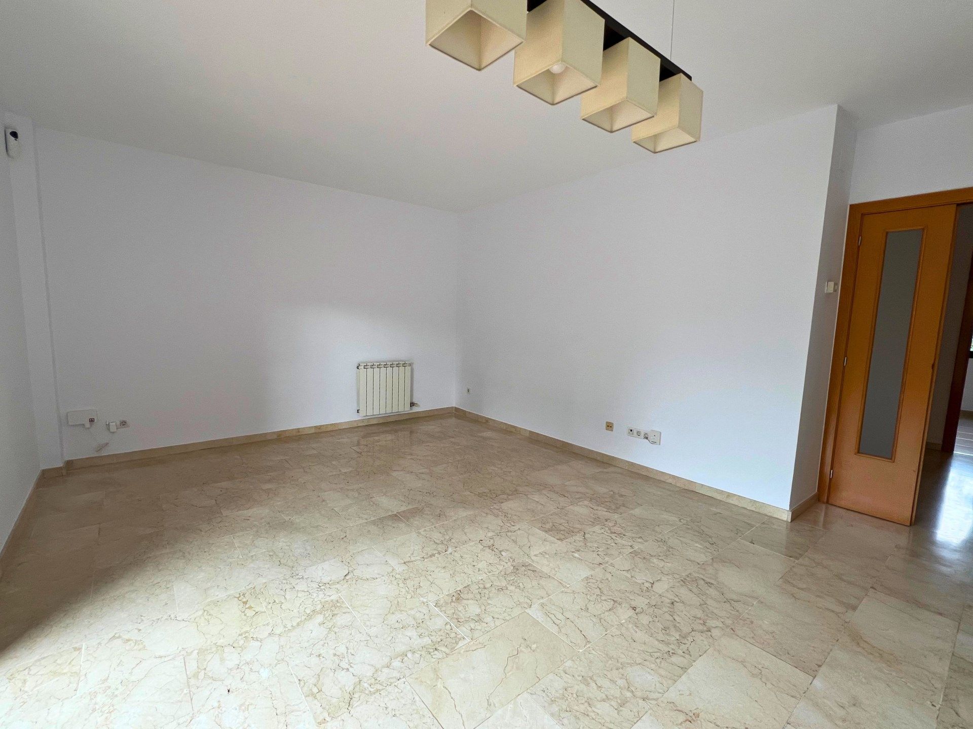 Living room of Flat for sale in Girona Capital  with Heating, Terrace and Swimming Pool