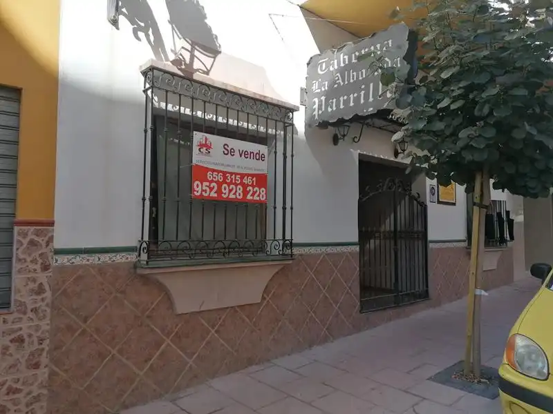 Local comercial en venda a Estepona Pueblo