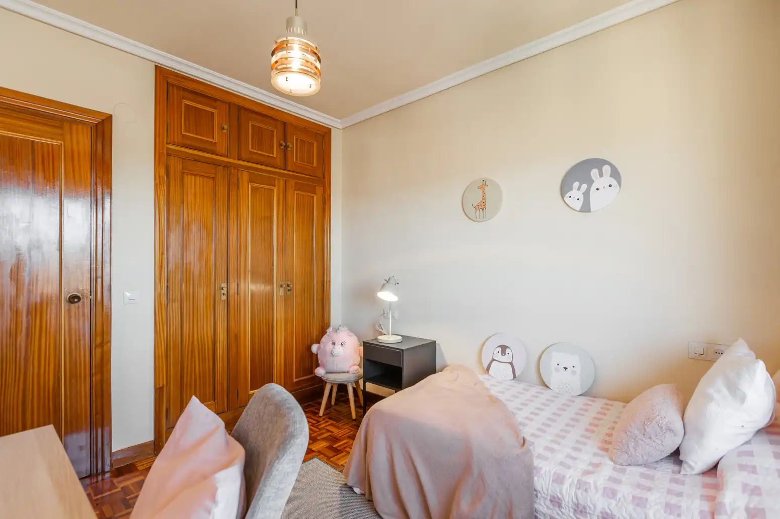 Habitación de Ático en venta en  Pamplona / Iruña con Parquet y Terraza