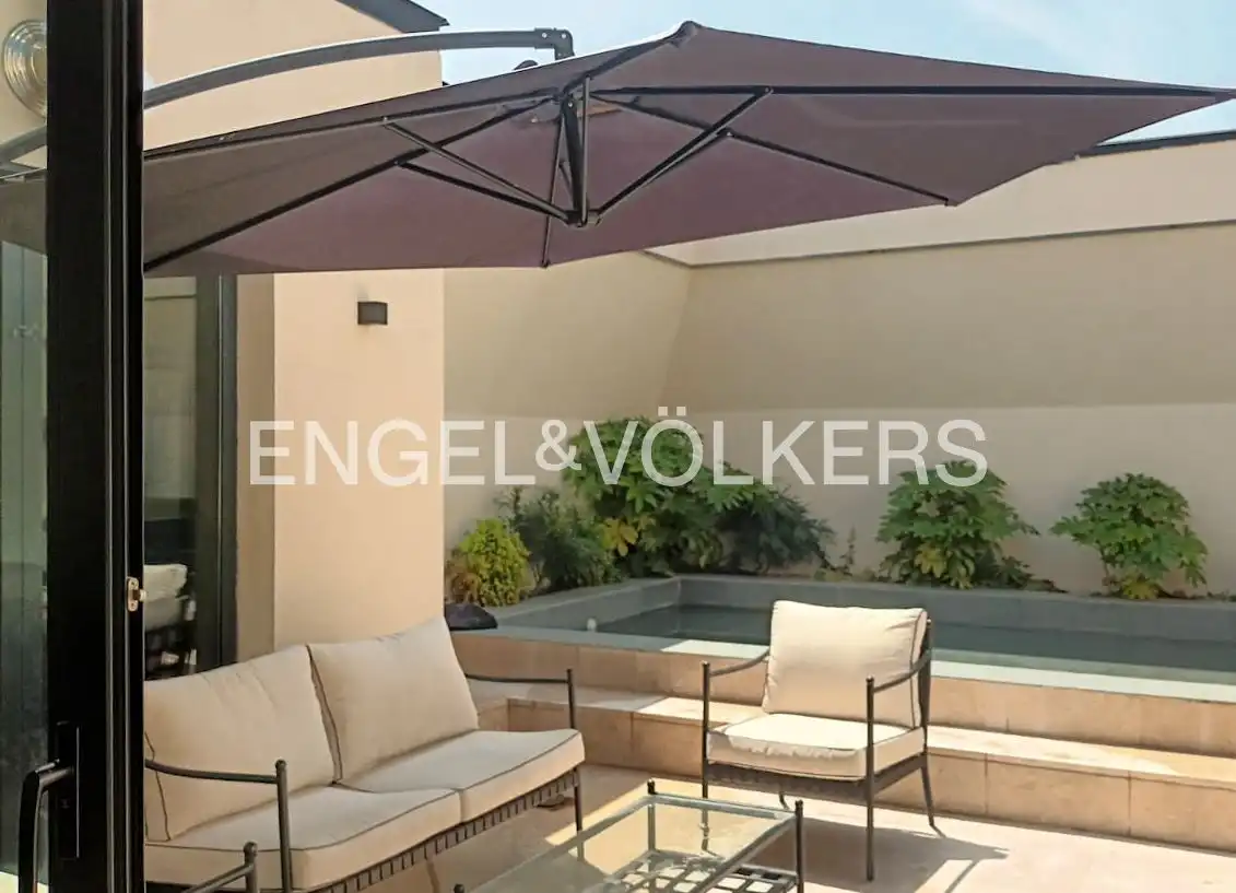 Terraza de Ático de alquiler en  Madrid Capital con Aire acondicionado, Calefacción y Terraza