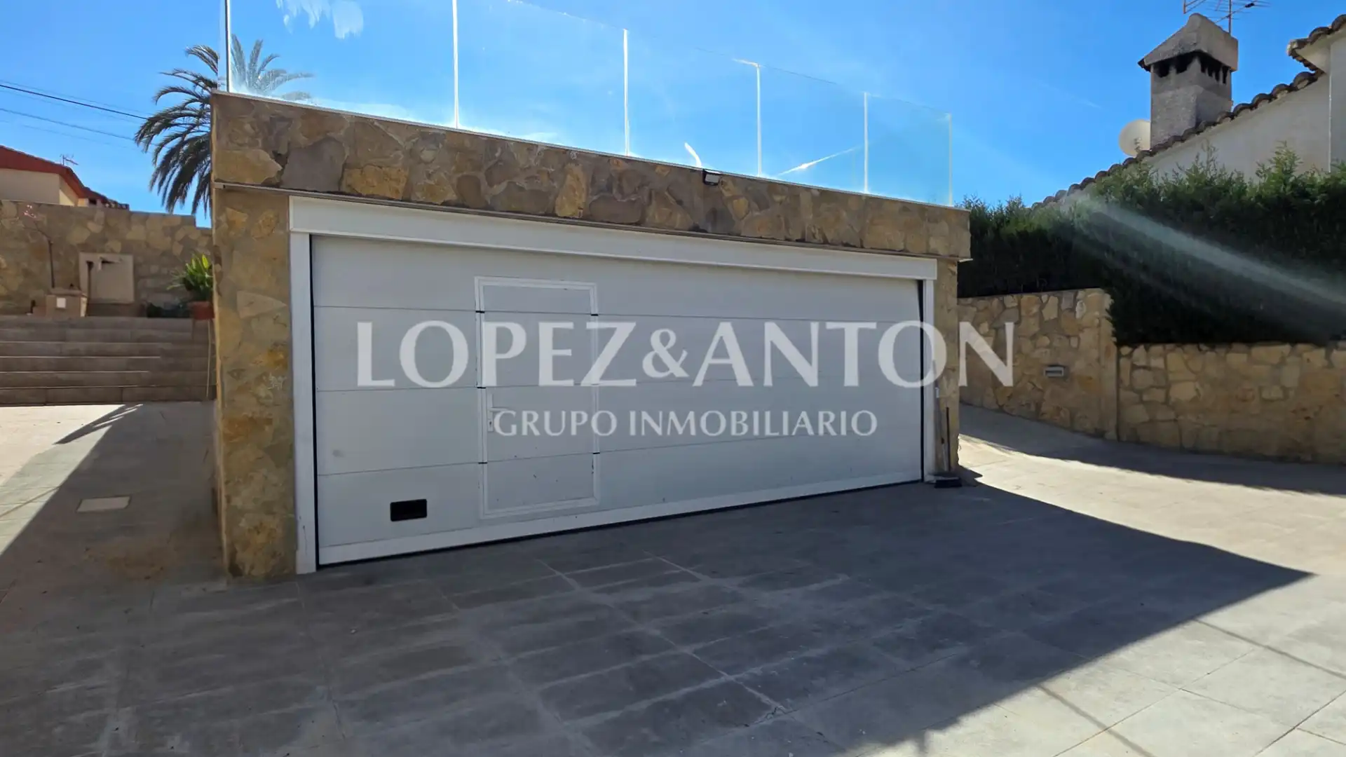 Houses for sale in L'Eliana  with Air Conditioner, Private garden and Parquet flooring