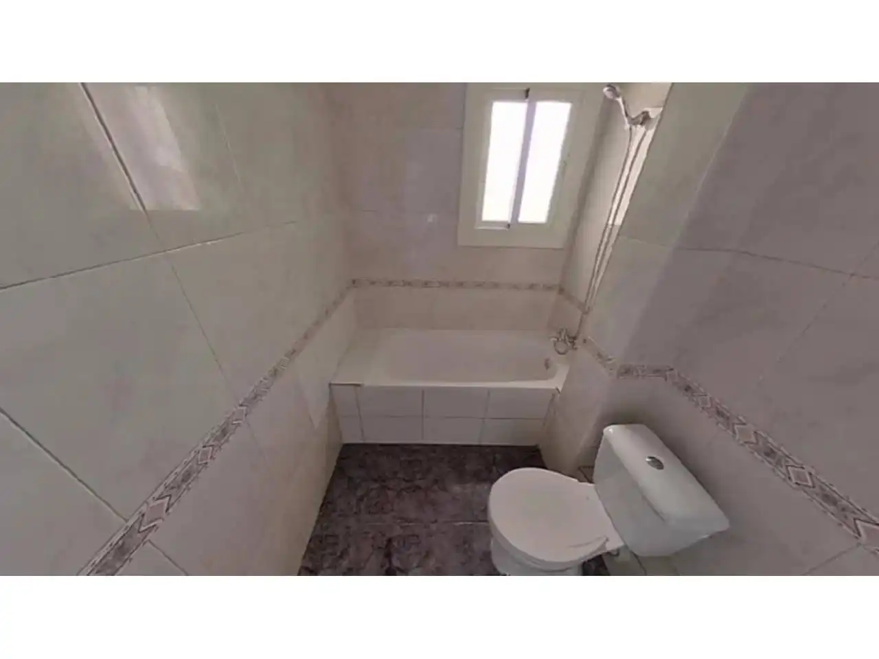 Badezimmer von Wohnung zum Verkauf in Santa Coloma de Gramenet