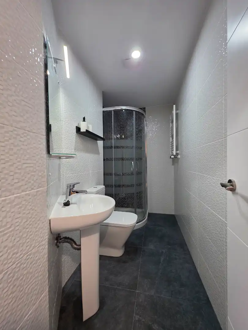 Badezimmer von Maisonette zur Miete in Castro-Urdiales mit Möbliert