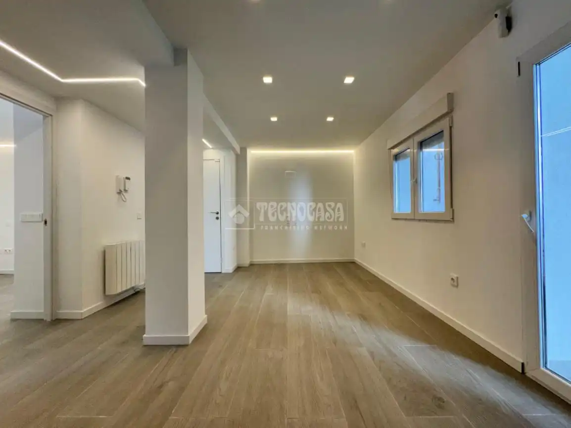 Flat for sale in Alcobendas  with Air Conditioner and Heating