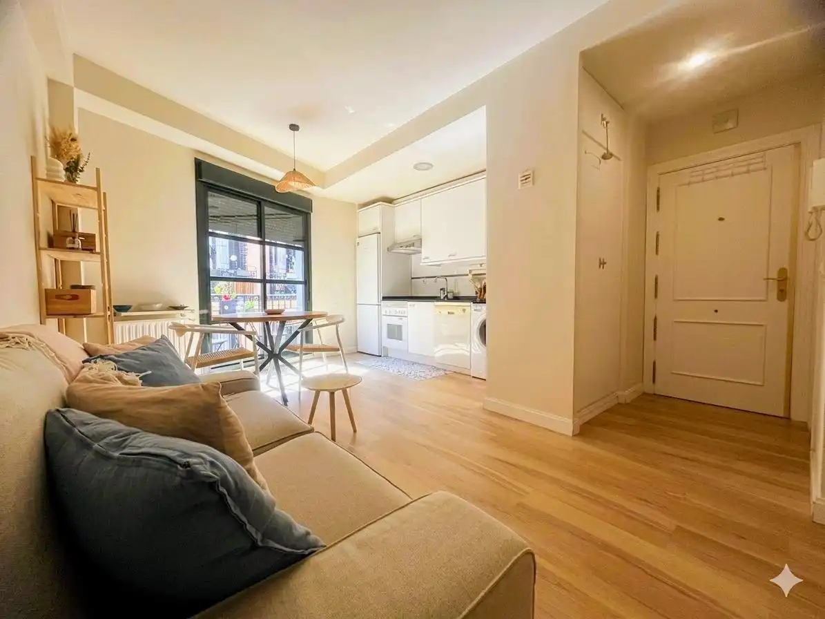 Sala de estar de Piso de alquiler en Madrid con Calefacción, Amueblado y Balcón