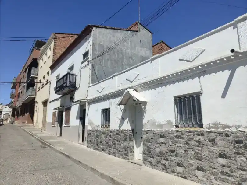 Vista exterior de Pis en venda en  Lleida Capital amb Balcó