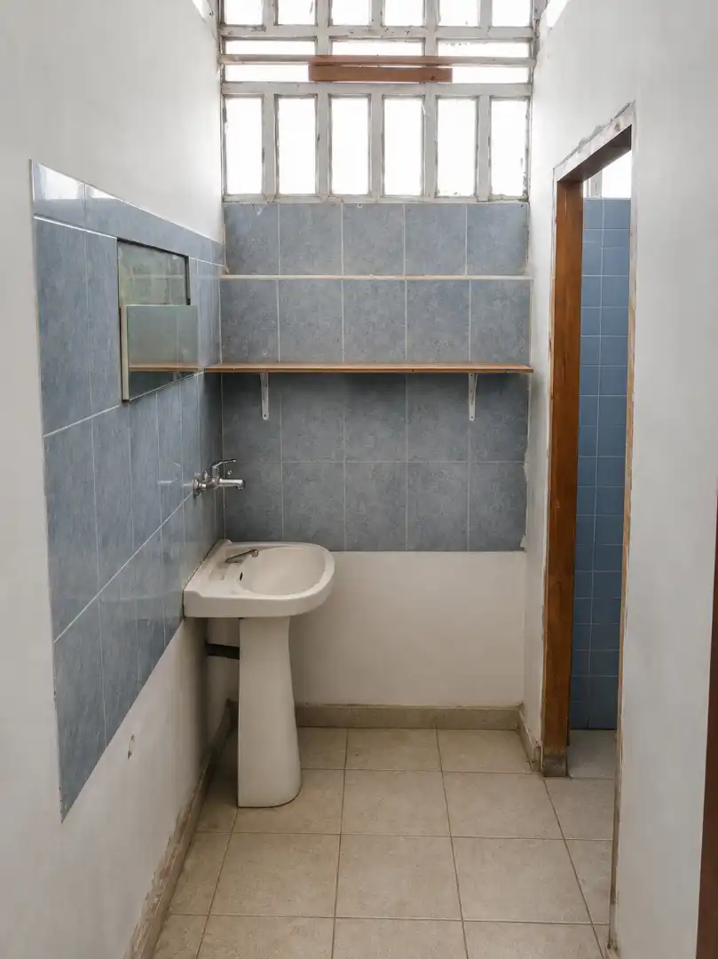Bathroom of Industrial buildings for rent in Torrelavega 