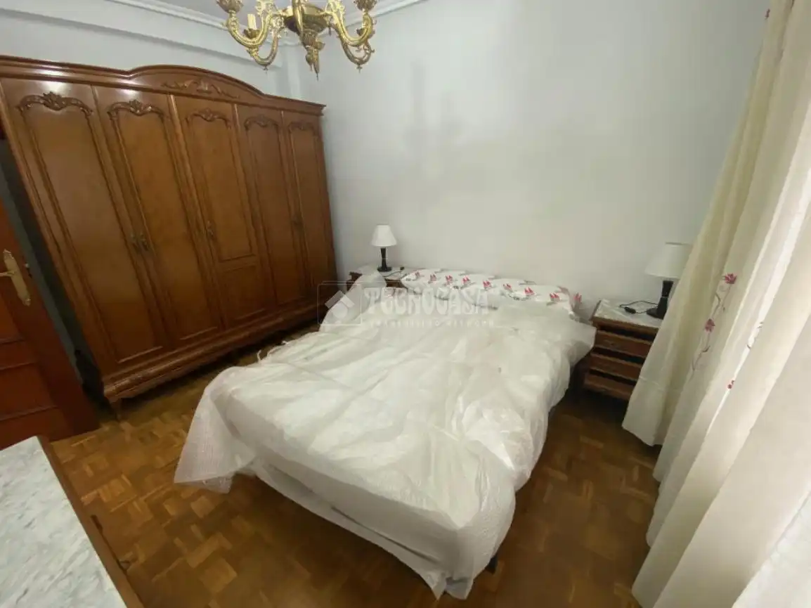Habitación de Piso en venta en Valladolid con Calefacción, Parquet y Terraza