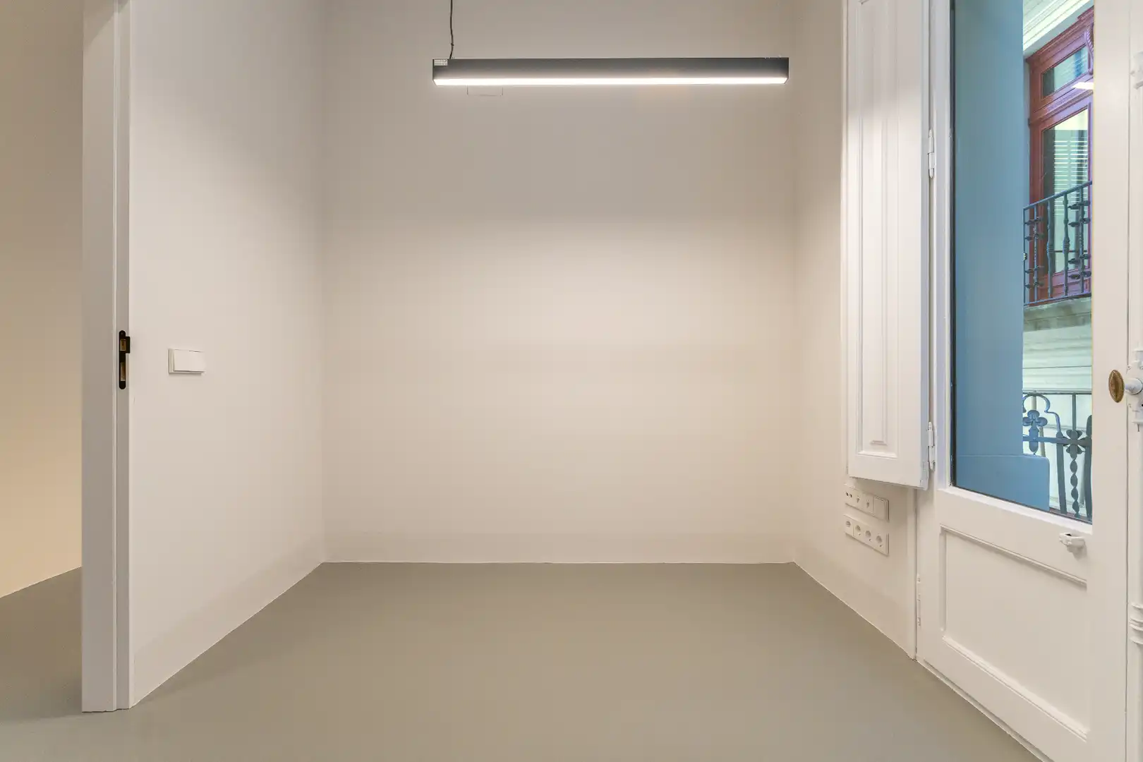 Büro zur Miete in Reus mit Klimaanlage, Heizung und Balkon