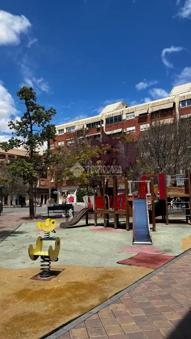 Vista exterior de Pis en venda en Alicante / Alacant amb Aire condicionat i Balcó