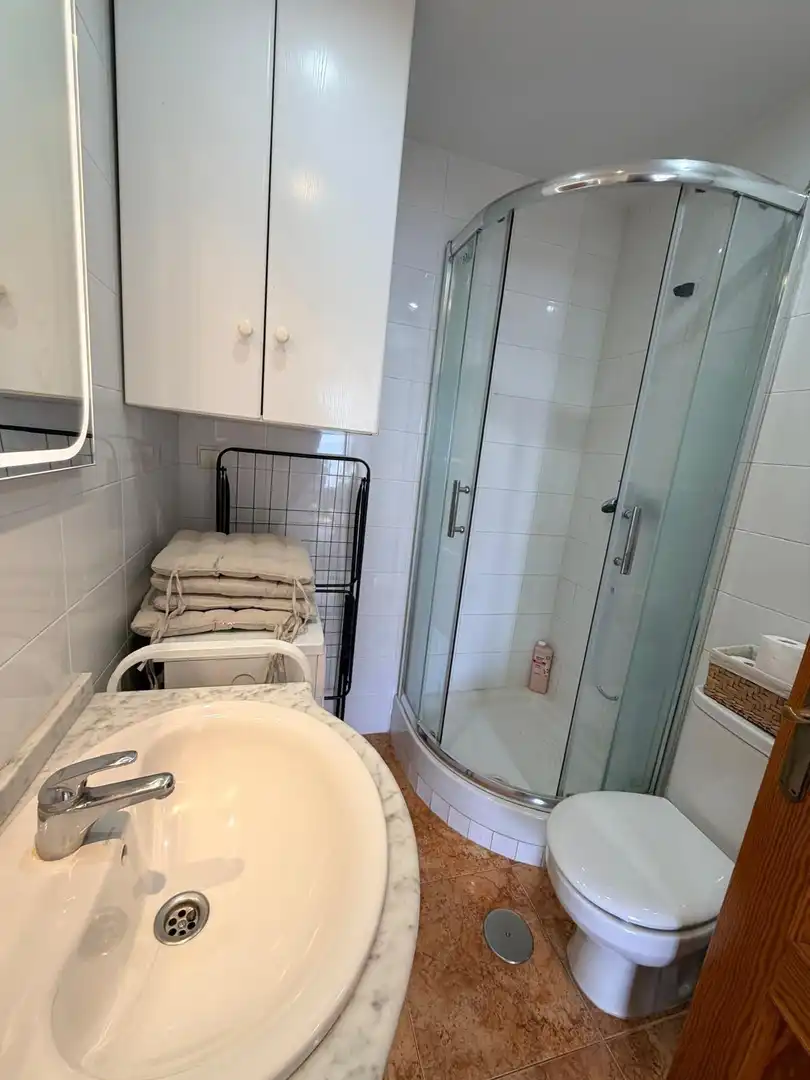 Bany de Pis en venda en Fuengirola amb Aire condicionat, Calefacció i Balcó