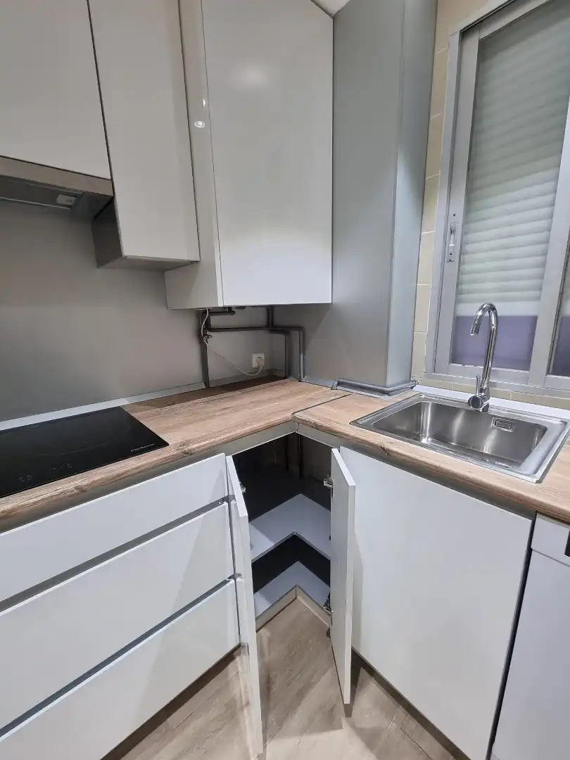 Kitchen of Flat for rent in Madrid  with Air Conditioner, Heating and Parquet flooring