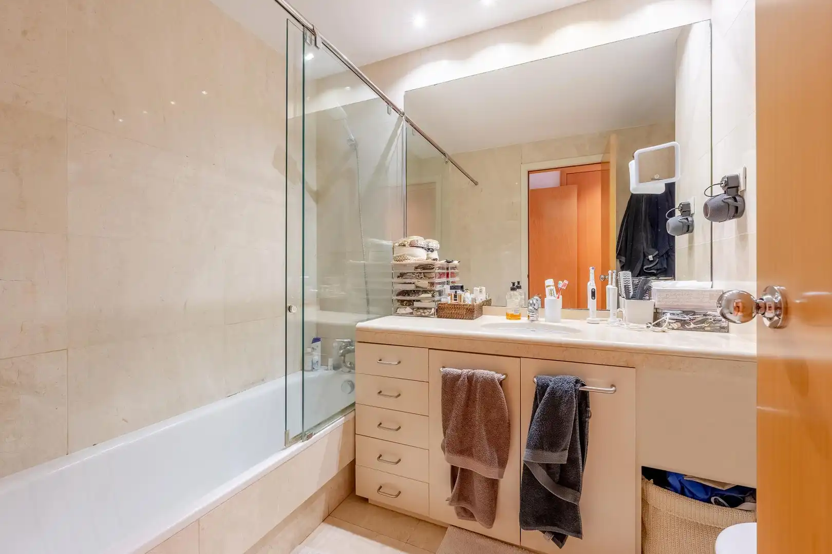 Baño de Piso en venta en Barcelona con Calefacción y Terraza