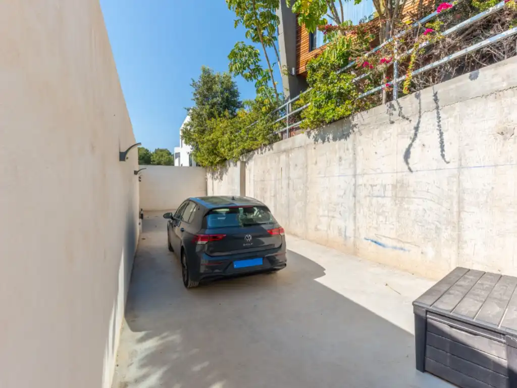 Aparcament de Casa o xalet en venda en Sant Joan d'Alacant amb Aire condicionat, Terrassa i Piscina