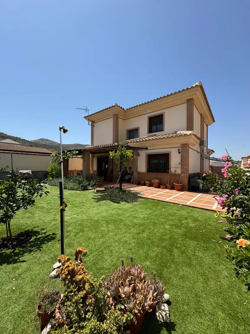 Casa amb jardí en venda a Casabermeja, imagen 2
