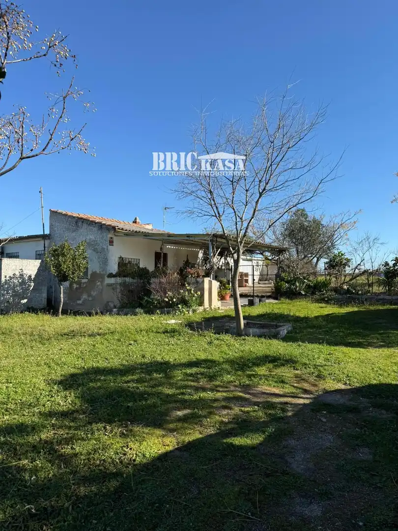 Exterior view of Houses for sale in Cáceres  with Air Conditioner, Terrace and Storage room