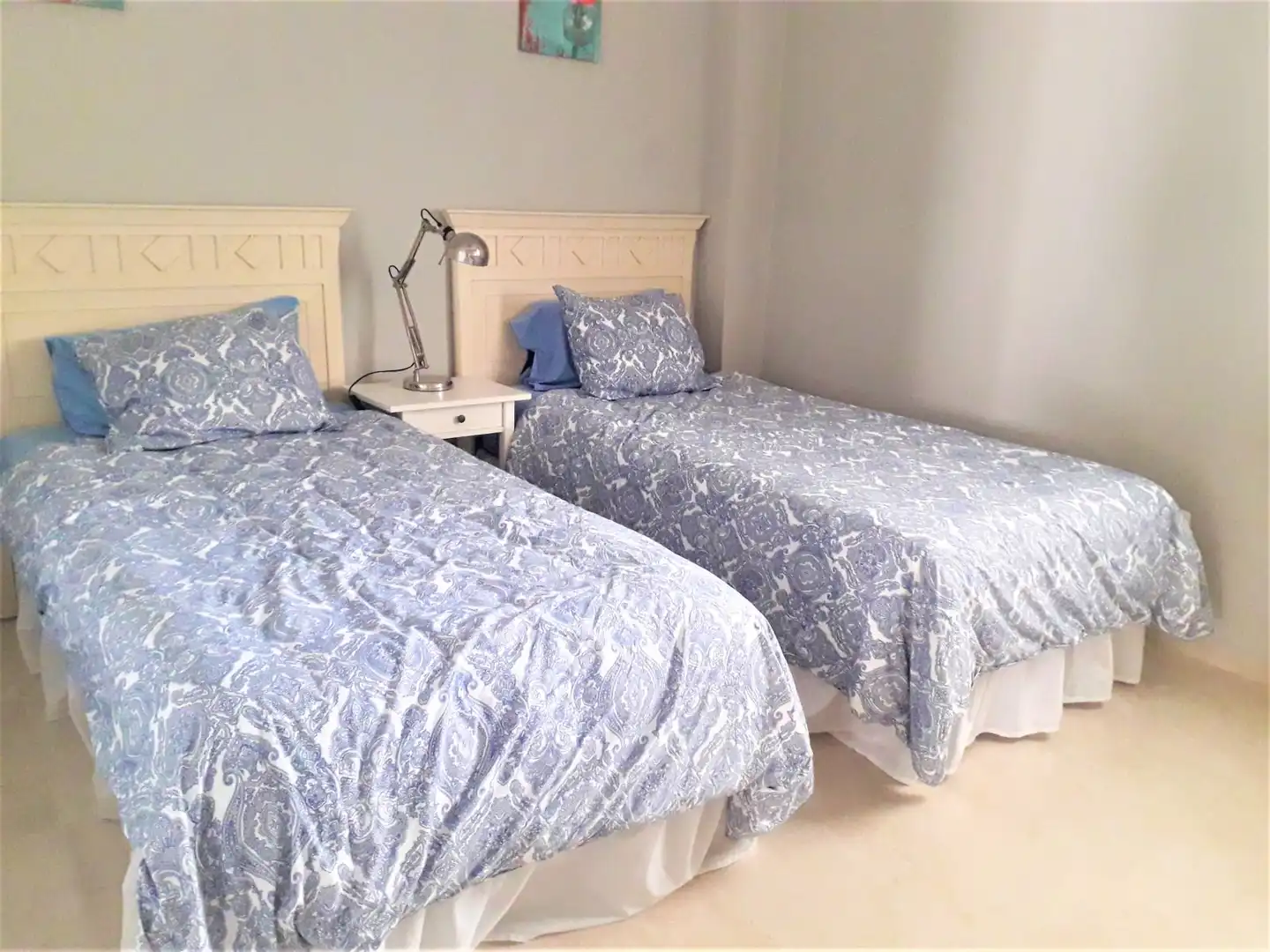 Schlafzimmer von Wohnung zum Verkauf in Estepona mit Klimaanlage, Privatgarten und Terrasse
