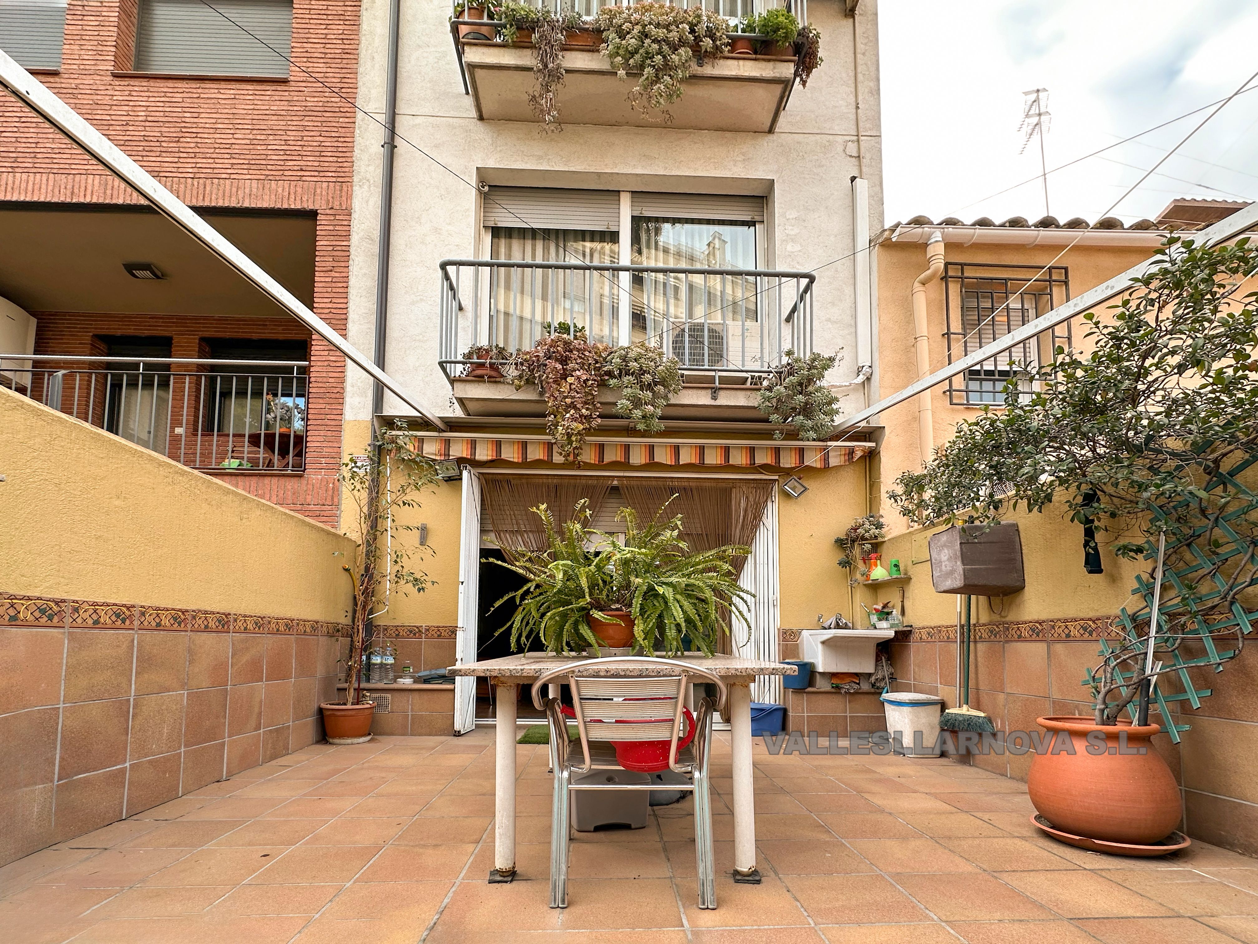 Casa adosada en venta en Estació de França
