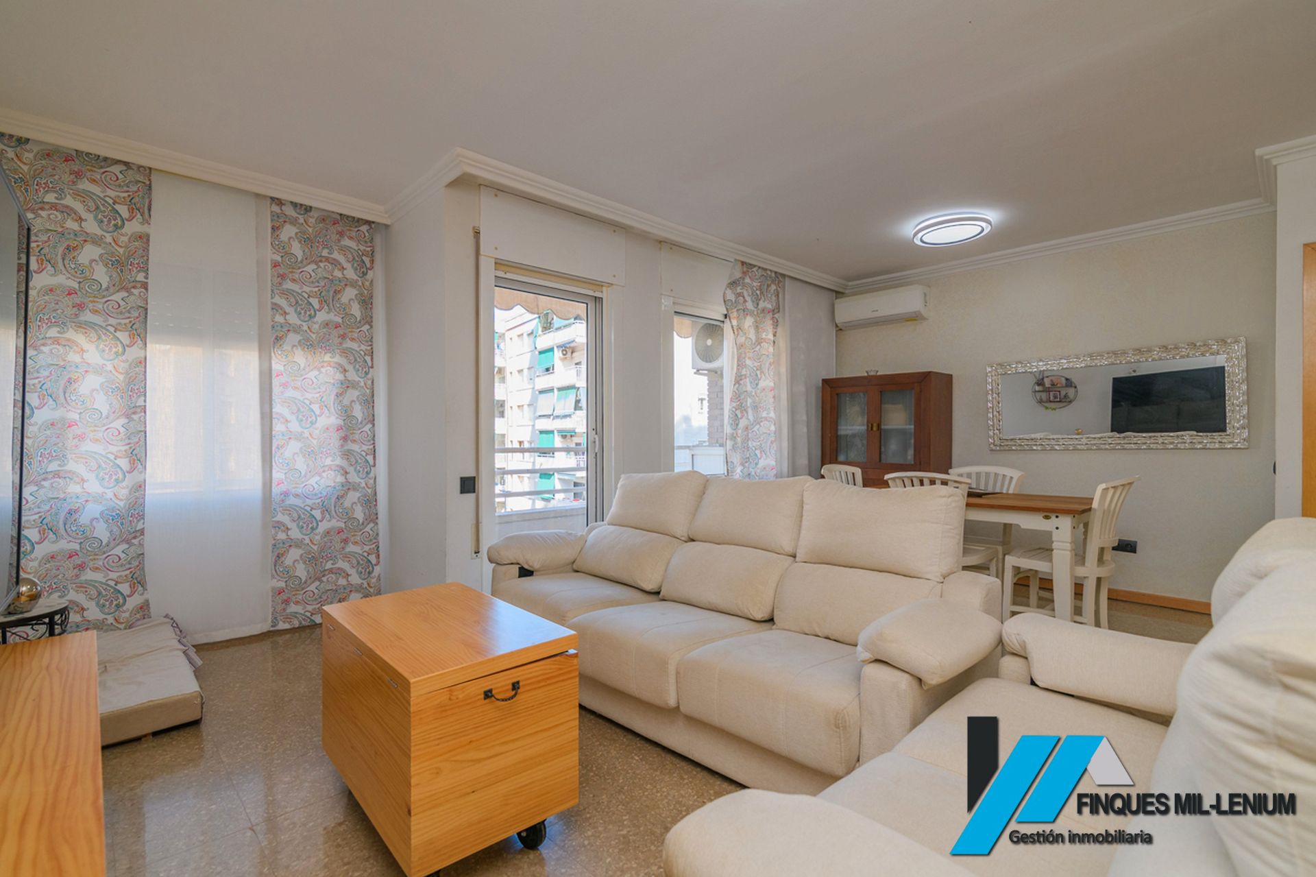 Sala d'estar de Pis en venda en Gavà amb Aire condicionat, Calefacció i Balcó