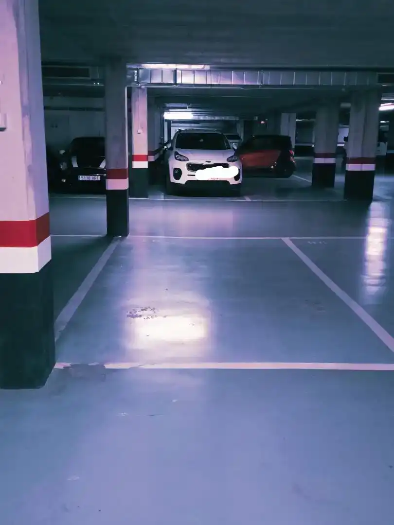 Parkplatz von Garage zur Miete in Erandio