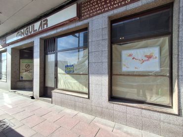 Locale commerciale in vendita a Calle de Llano Ponte