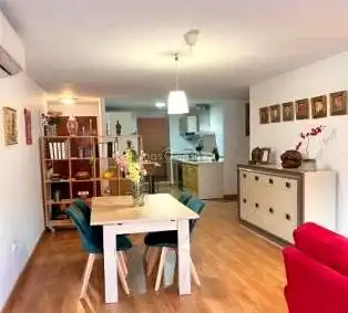 Cuina de Pis de lloguer en La Línea de la Concepción amb Moblat