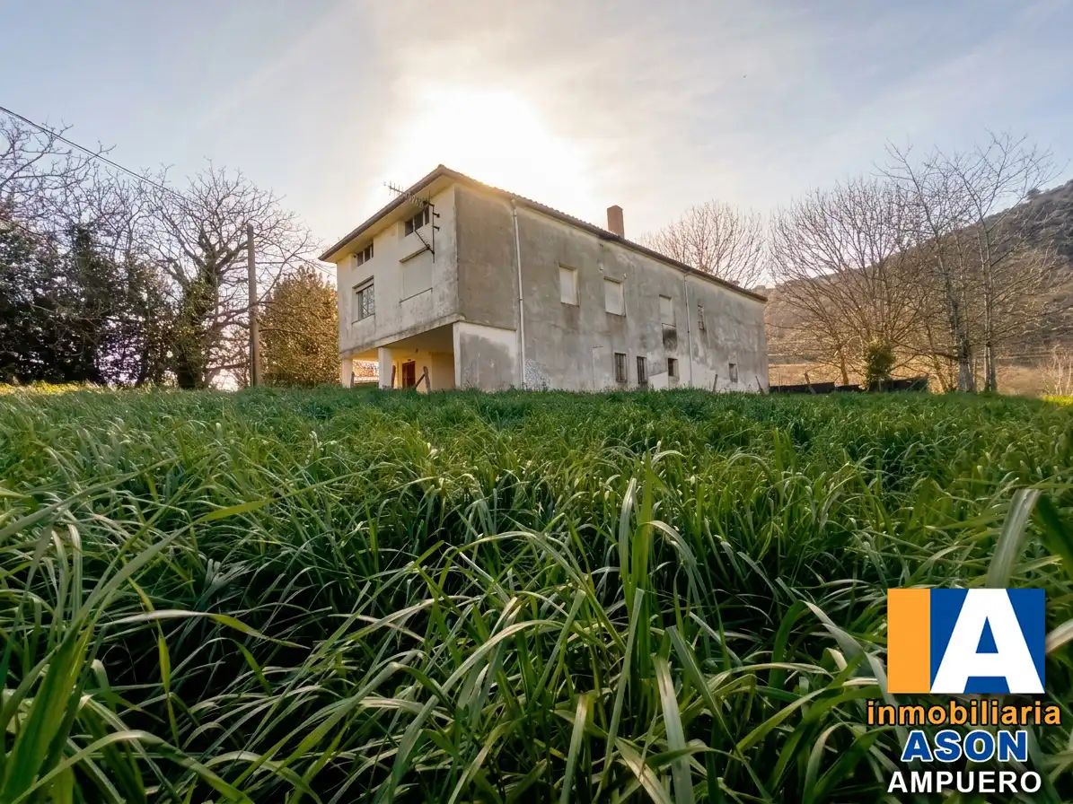 Vista exterior de Casa o chalet en venta en Ampuero con Jardín privado, Terraza y Amueblado