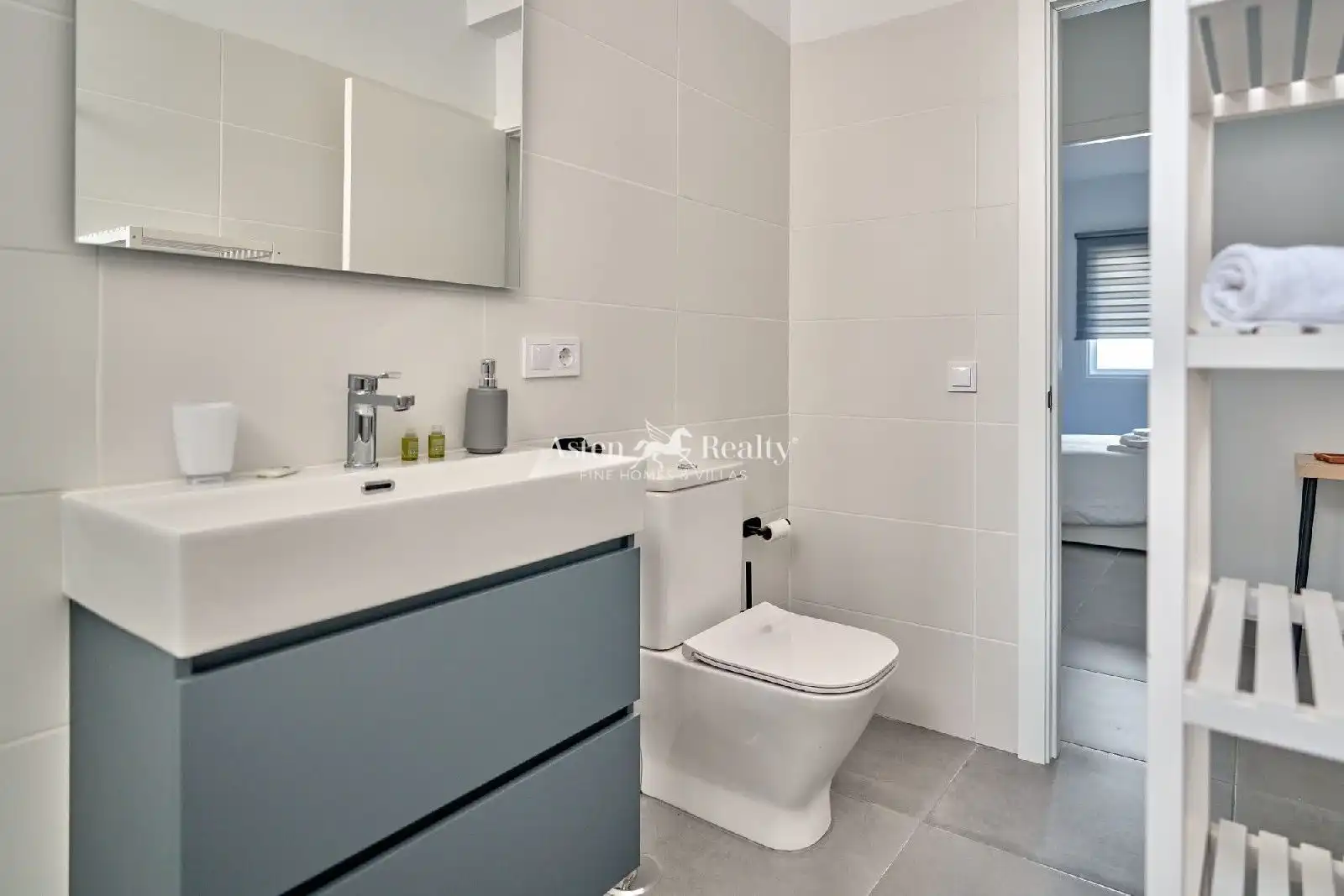 Bathroom of Buildings for sale in Icod de los Vinos